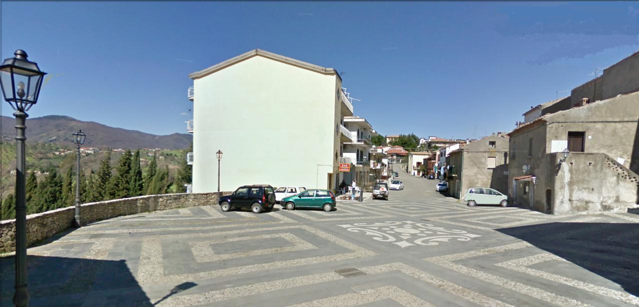        Recupero centro storico S. Martino di Finita                  nuova piazza nella frazione Santa Maria le Grotte