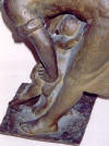 Bronzo Donna con Bambino Firmato: Grilli - 1930 - Misure: 40 X 20