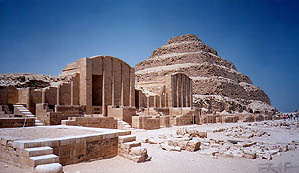 Il complesso funerario di Netjerykhet (Djoser) a Saqqara [Foto di Francesco Raffaele]
