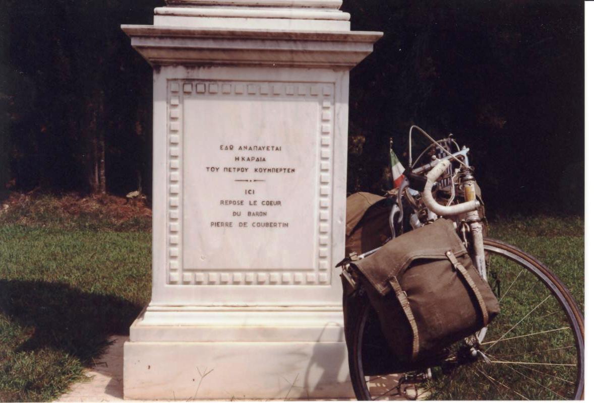 Olympia Monumento a Pierre De Coubertin