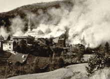 Luglio 1944: incendio di Cereseto durante un rastrellamento tedesco (Archivio Isrec Parma).