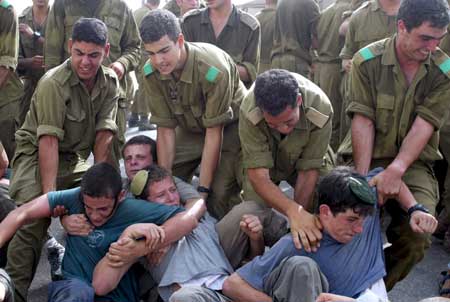 Cisgiordania sgombero avamposto di Havat Gilad