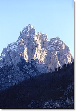 Panoramica sul Gruppo della Schiara dai Monti del Sole