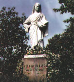 Statua di Pietro D'Abano