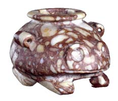 Frog (breccia) Stone vessel (BM65240)