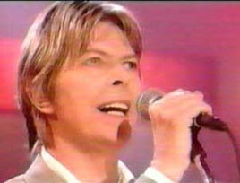 Bowie canta Ziggy Stardust