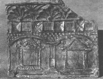 Kafel z przeomu XVI/XVII wieku o motywie architektonicznym, ul. Janowska 9
